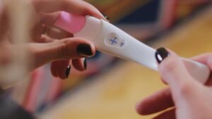 Infertilidade atinge 1 em cada 6 pessoas no mundo, mas há caminhos para realizar o sonho da maternidade