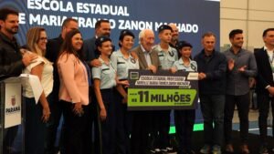 Governo do Paraná inaugura duas escolas novas na região metropolitana de Curitiba