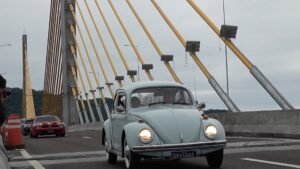 Com mais de 500 carros antigos e motos, passeio celebra Ponte de Guaratuba no PR