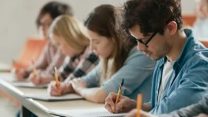 Universidade Estadual do Oeste do Paraná abre PSS para vagas temporárias