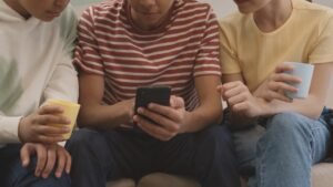 Aumento de crimes contra crianças e adolescentes na internet acende alerta