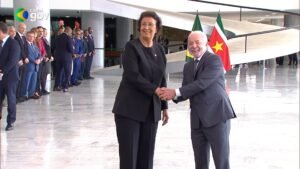 Presidente do Suriname é recebida por Lula e firma acordos sobre meio ambiente e crime organizado