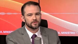 Ministro da Fazenda descarta benefício fiscal por escala 6×1