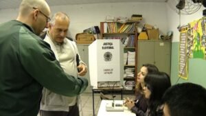Seis em cada dez brasileiros têm medo de sofrer violência por causa de política