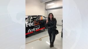 Vanessa Abreu: 1ª mulher brasileira a liderar equipe na maior liga de automobilismo do México
