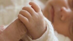 Mais de 66 mil gestantes já foram vacinadas contra o vírus que causa bronquiolite em bebês no RJ