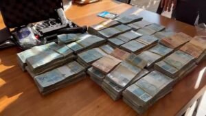 Receita Federal e PF deflagram operação para apurar irregularidades envolvendo servidor público