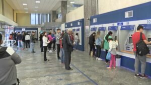 Poupança registra mais saques que depósitos em junho