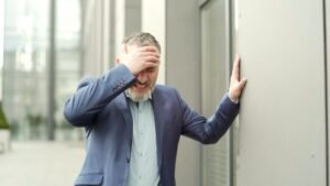 Tontura: Sintoma que pode ser incapacitante e exige diagnóstico preciso para tratamento eficaz
