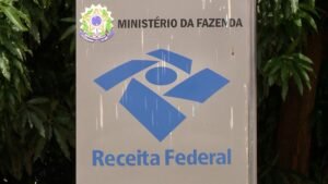 Arrecadação federal atinge recorde de R$ 235,6 bilhões em agosto