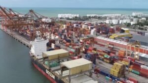 Atividade econômica brasileira desacelera pelo segundo mês consecutivo em julho